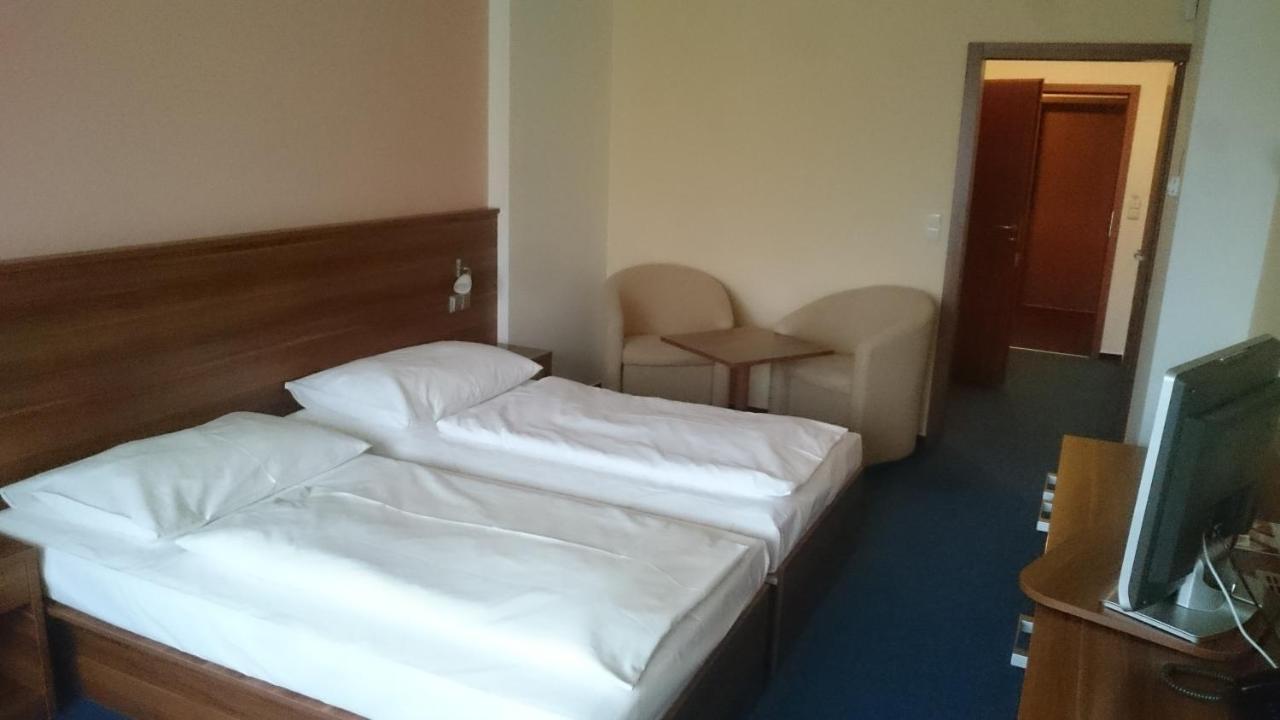 Lipno Wellness - Frymburk Hotel Private Family Room Екстериор снимка