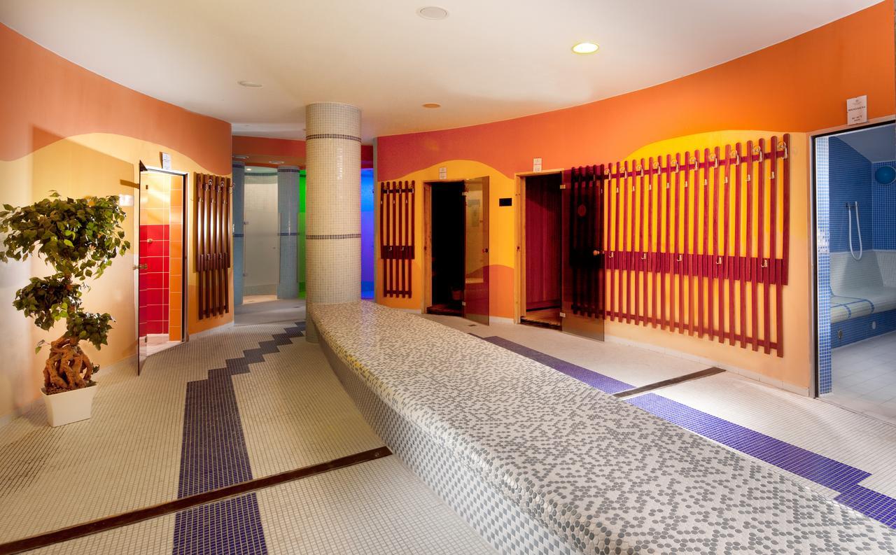 Lipno Wellness - Frymburk Hotel Private Family Room Екстериор снимка