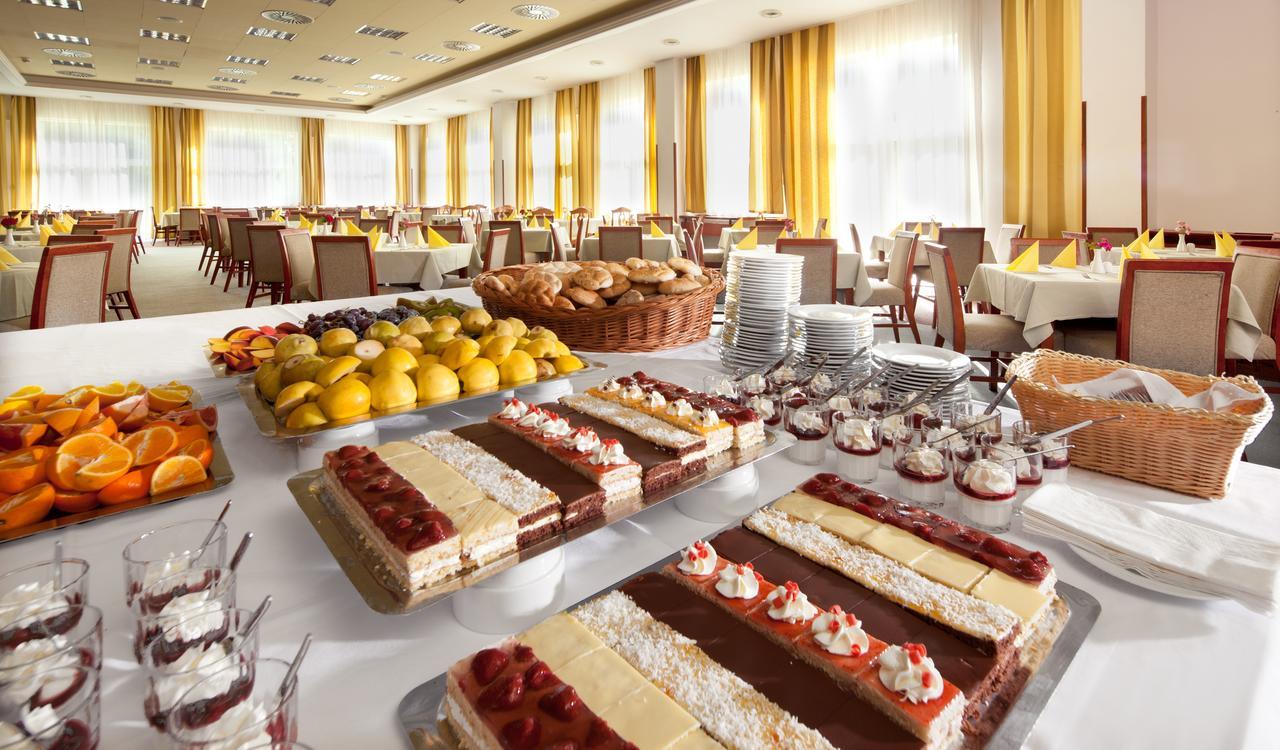 Lipno Wellness - Frymburk Hotel Private Family Room Екстериор снимка