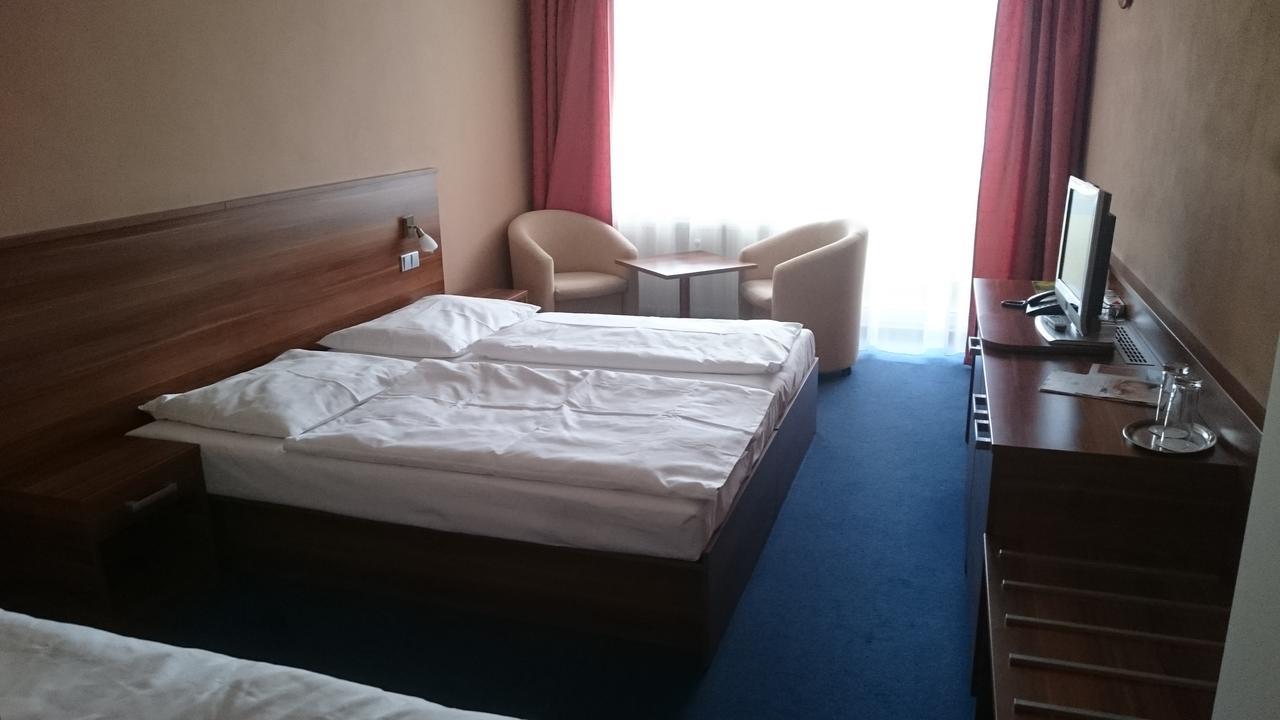Lipno Wellness - Frymburk Hotel Private Family Room Екстериор снимка