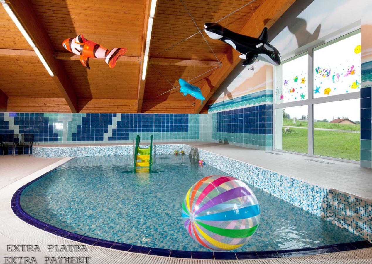 Lipno Wellness - Frymburk Hotel Private Family Room Екстериор снимка